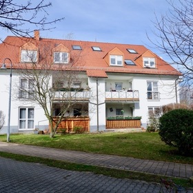 Modernisierte, vermietete 3-Raumwohnung mit 2 Terrassen und TG-Stellplatz in Kesselsdorf!