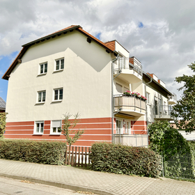 Beliebte Lage! Gepflegte Wohnung! Balkon! Stellplatz!