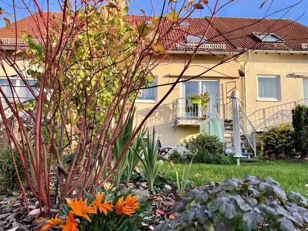 Objektansicht gartenseitig