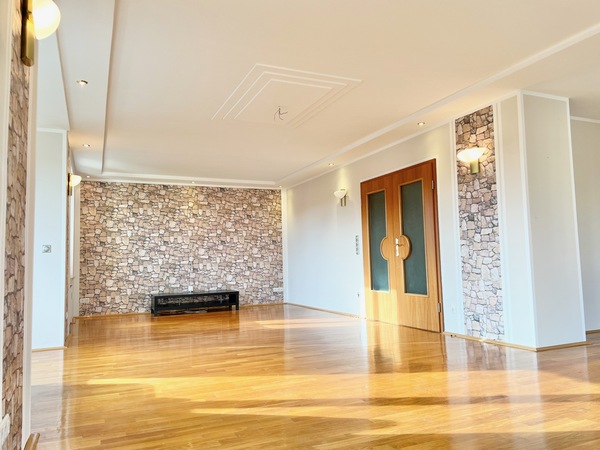 Wohnzimmer OG