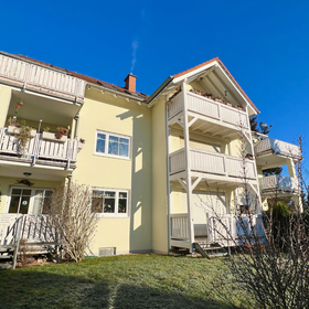 3-Zimmer Wohnung mit Gartenanteil! 2 Stellplätze und 2 Keller!