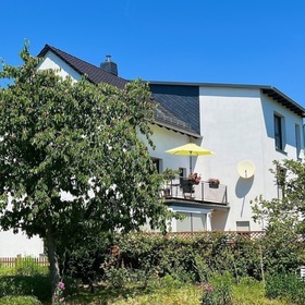 Direkt beziehbar! 2-Fam. Haus! Hochwertig grundsaniert! 2 EBK! 2 Kamine!