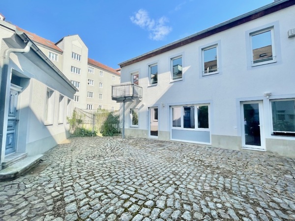 Hinterhaus