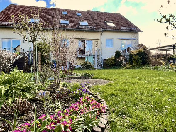 Hausansicht vom Garten