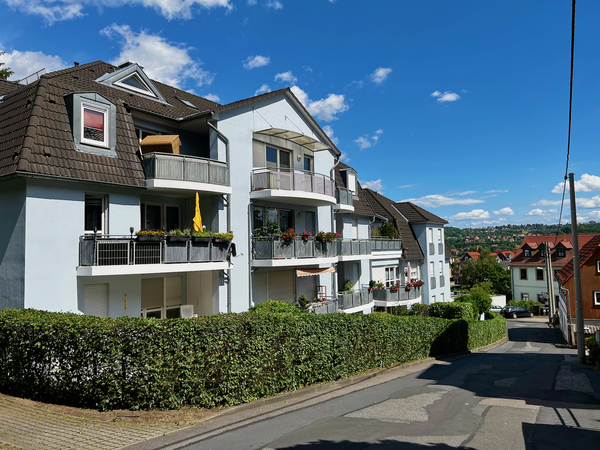 seitliche Hausansicht