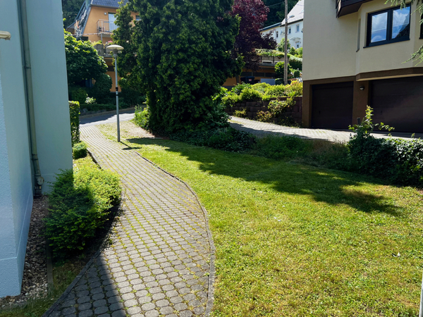 Zuweg Straße