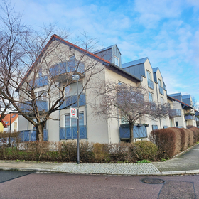 Helle vermietete 2-Zimmer in ruhigem Wohngebiet! Balkon! TG-SP!