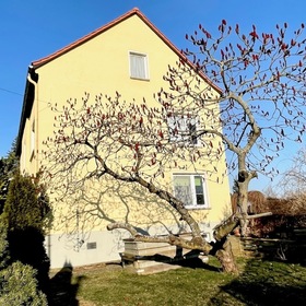 Zweifamilienhaus mit schönem Garten - nur 20 min von Dresden entfernt!