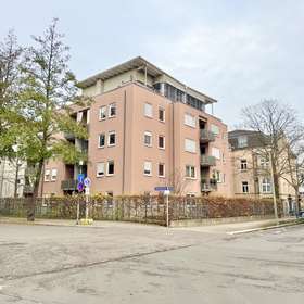 1,5 geräumige Terrassenwohnung! Einbauküche! TG-Stellplatz