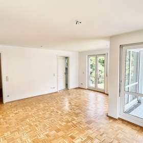 3-Zimmer Wohnung in begehrter Lage direkt an der Elbe mit 2 Balkonen & TG Stellplatz!