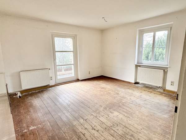 2. Schlafzimmer links mit Balkon