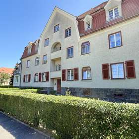 3-Zimmer-Wohnung - sofort bezugsfertig mit EBK! EG/Hochparterre! Fensterläden!