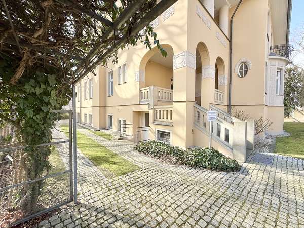 Einfahrt zum parkplatz