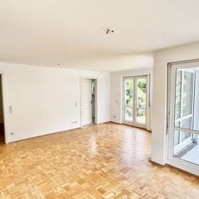 3-Zimmer Wohnung! Direkt an der Elbe! 2 Balkone! TG Stellplatz! Frei ab 12-2027!