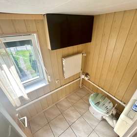 1.OG - separates WC